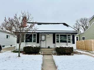 30240 Groveland Street, Madison Heights, MI 48071