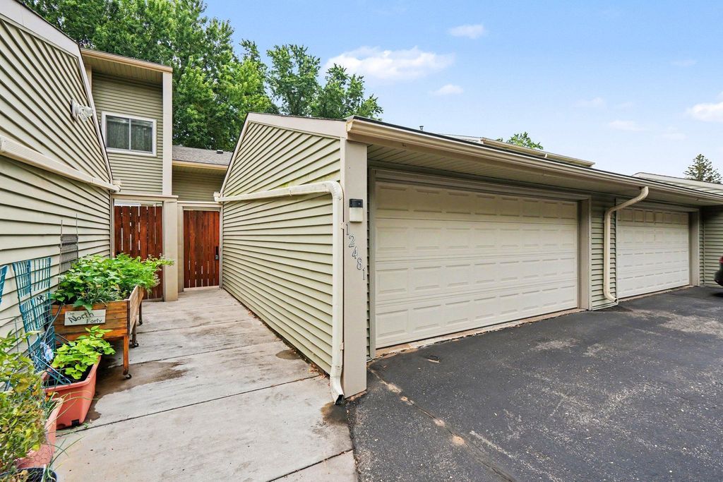 12481 Drake Street NW, Coon Rapids, MN 55448 — exterior