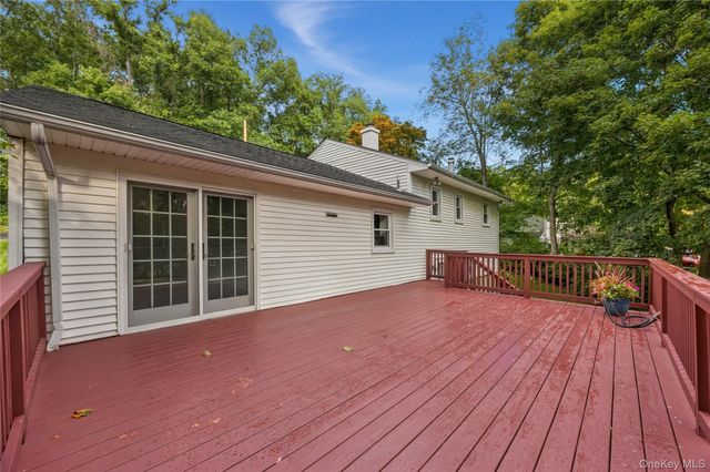 6 Hillside Terrace, Mahopac, NY 10541
