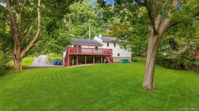 6 Hillside Terrace, Mahopac, NY 10541