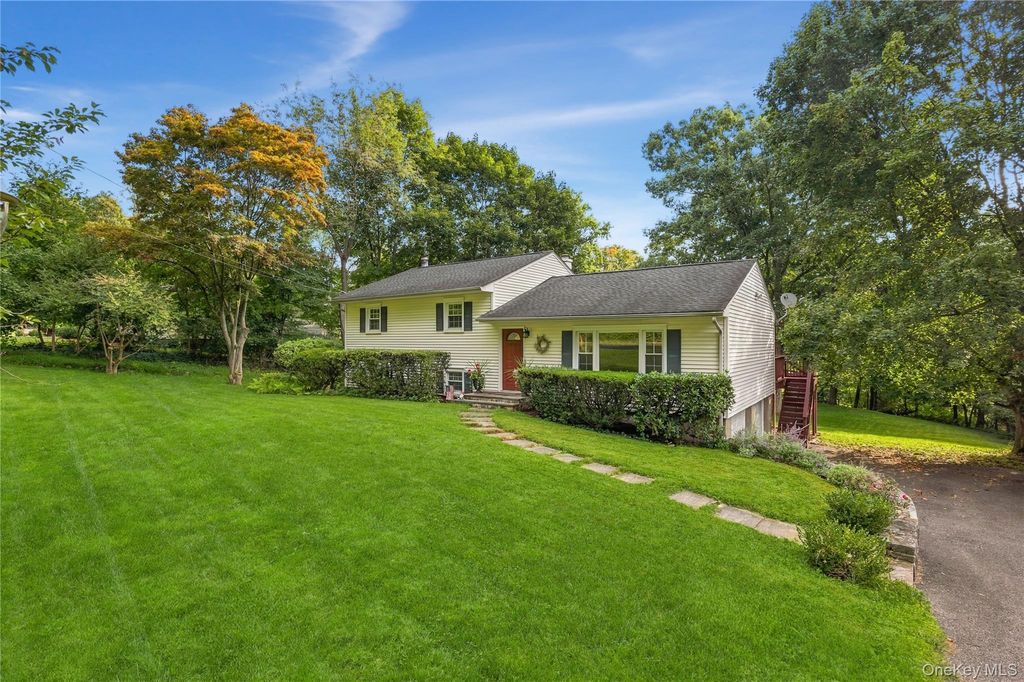 6 Hillside Terrace, Mahopac, NY 10541 — photo 2