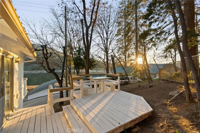39118 Lake Drive, Bass Lake, CA 93604