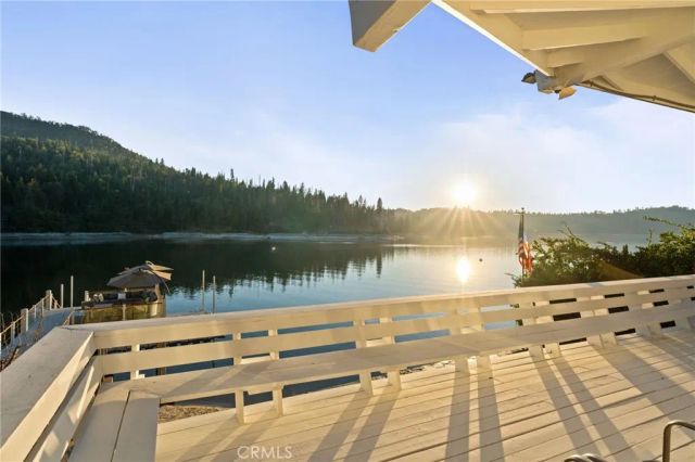 39118 Lake Drive, Bass Lake, CA 93604