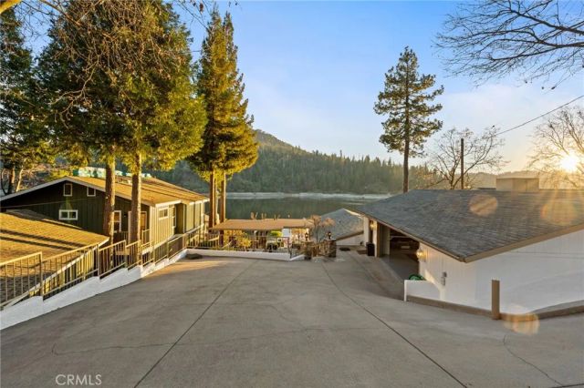 39118 Lake Drive, Bass Lake, CA 93604