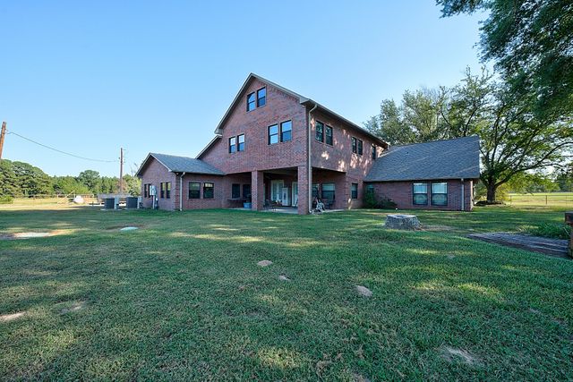 2517 CR 2110, Hooks, TX 75561