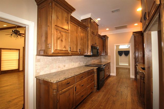 2517 CR 2110, Hooks, TX 75561