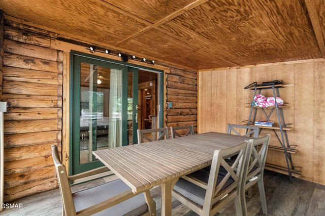 3009 Crestview Court, Sevierville, TN 37862