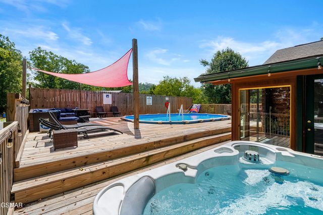 3009 Crestview Court, Sevierville, TN 37862