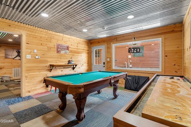 3009 Crestview Court, Sevierville, TN 37862