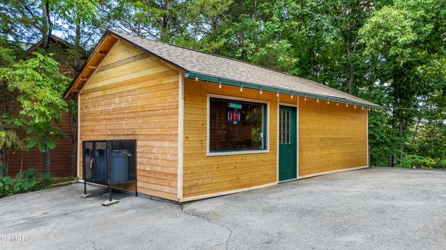 3009 Crestview Court, Sevierville, TN 37862