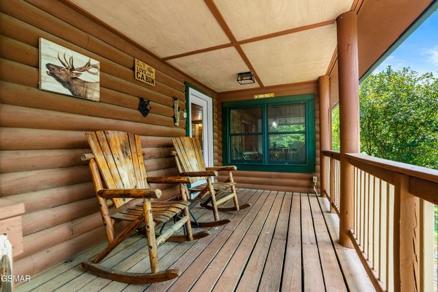 3009 Crestview Court, Sevierville, TN 37862