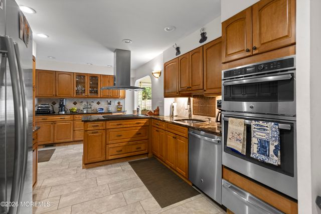21 Cameron Court, Freehold, NJ 07728
