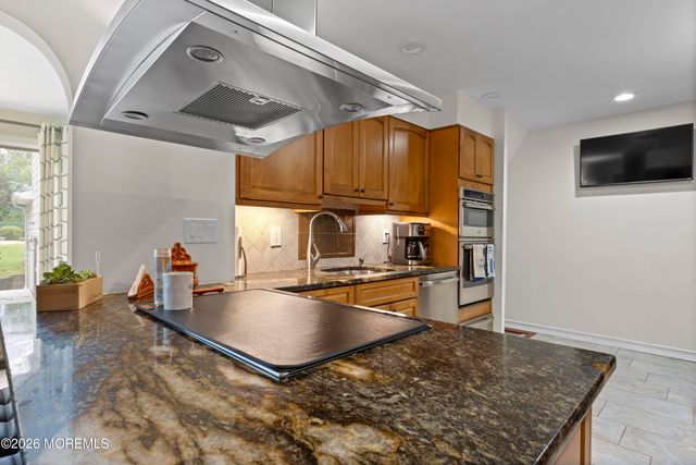 21 Cameron Court, Freehold, NJ 07728