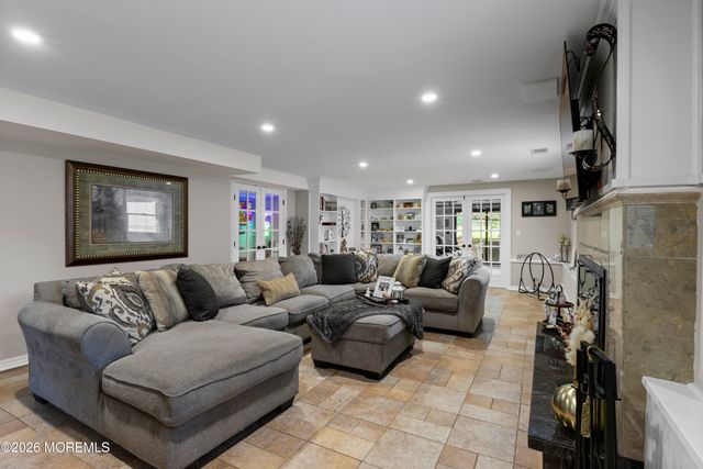 21 Cameron Court, Freehold, NJ 07728