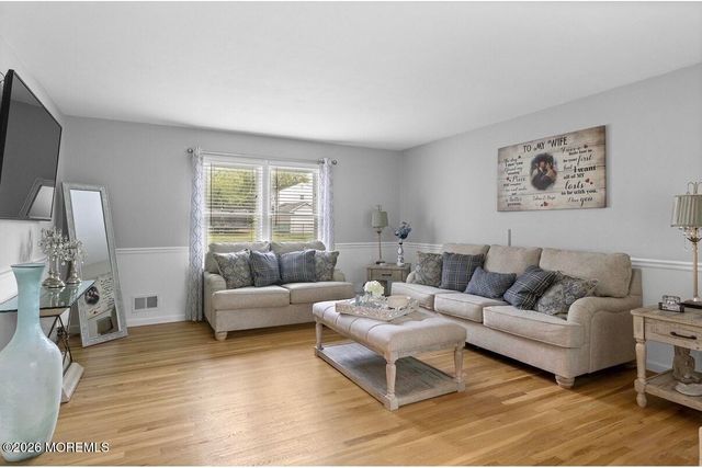 21 Cameron Court, Freehold, NJ 07728