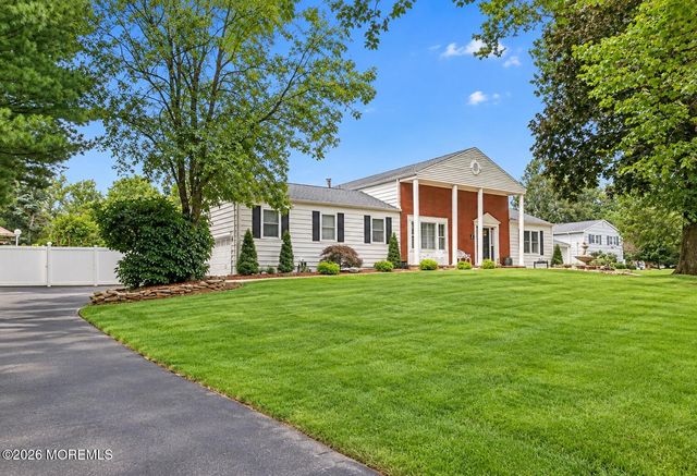 21 Cameron Court, Freehold, NJ 07728