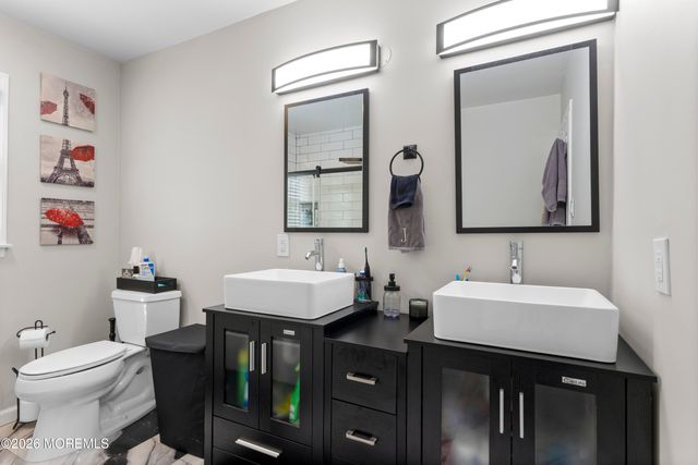 21 Cameron Court, Freehold, NJ 07728