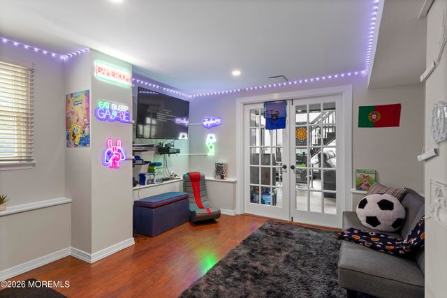 21 Cameron Court, Freehold, NJ 07728