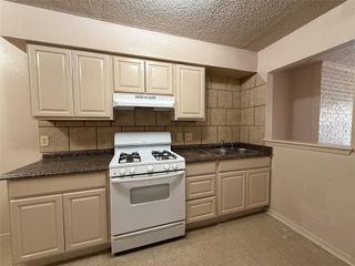 2013 E Stassney LN, Austin, TX 78744