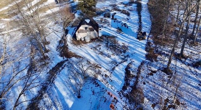 275 Old Scales Rd, South Franklin, PA 15301