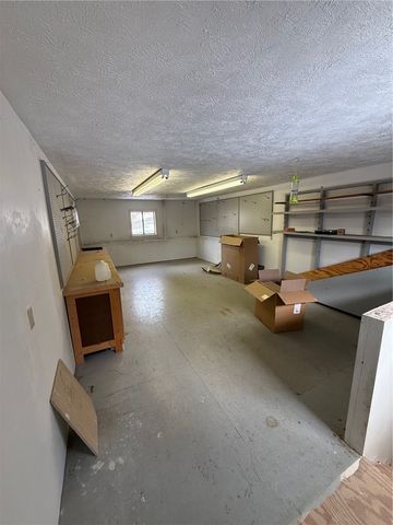 275 Old Scales Rd, South Franklin, PA 15301