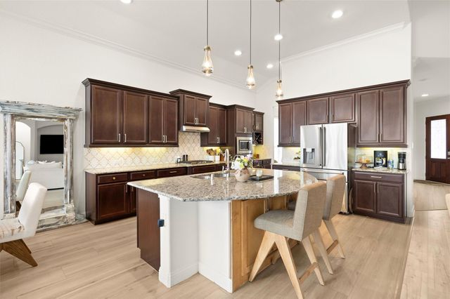 9612 Eden Ridge Lane, Pearland, TX 77584