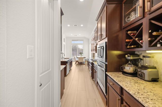 9612 Eden Ridge Lane, Pearland, TX 77584