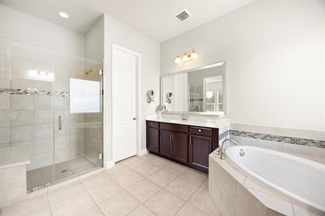 9612 Eden Ridge Lane, Pearland, TX 77584