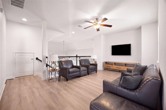 9612 Eden Ridge Lane, Pearland, TX 77584