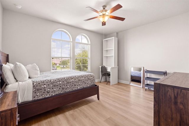 9612 Eden Ridge Lane, Pearland, TX 77584