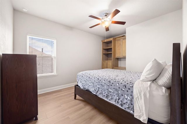 9612 Eden Ridge Lane, Pearland, TX 77584