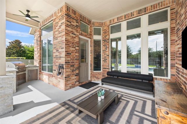 9612 Eden Ridge Lane, Pearland, TX 77584