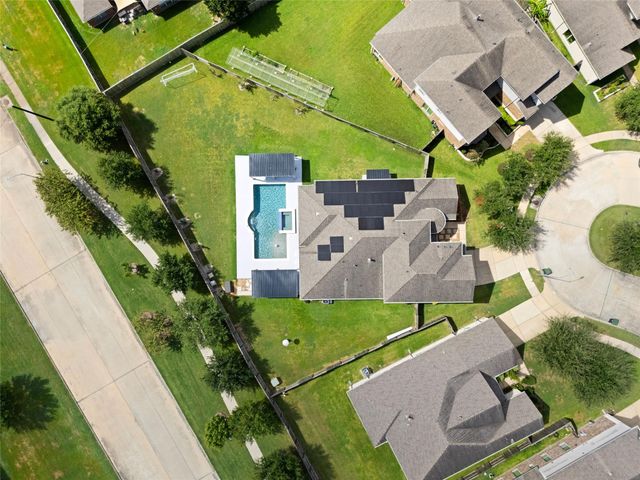 9612 Eden Ridge Lane, Pearland, TX 77584