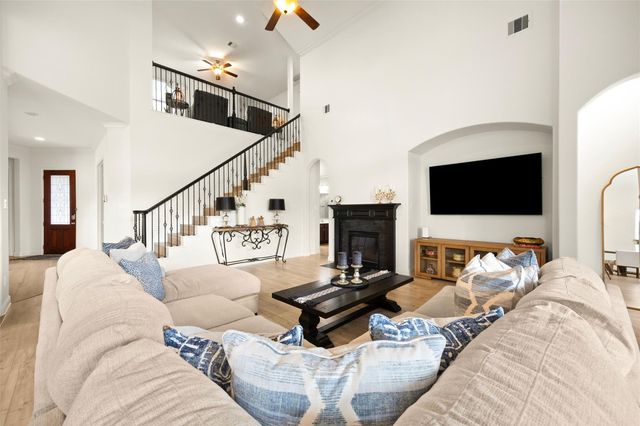 9612 Eden Ridge Lane, Pearland, TX 77584