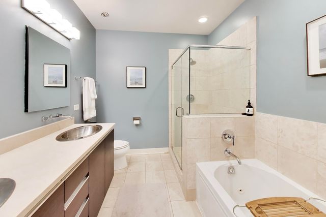 1050 W HUBBARD Street 2F, Chicago, IL 60622