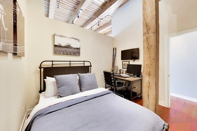 1050 W HUBBARD Street 2F, Chicago, IL 60622