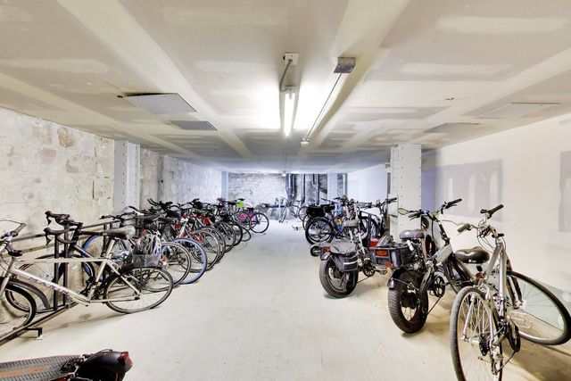 1050 W HUBBARD Street 2F, Chicago, IL 60622