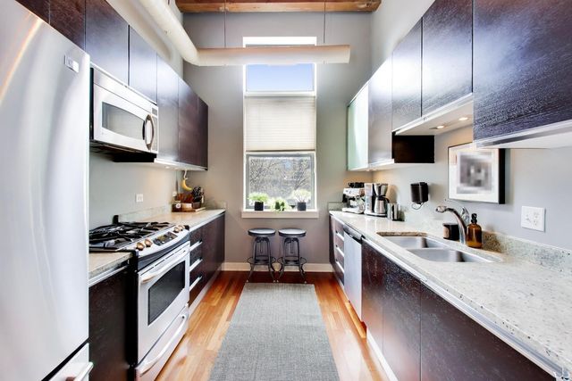 1050 W HUBBARD Street 2F, Chicago, IL 60622