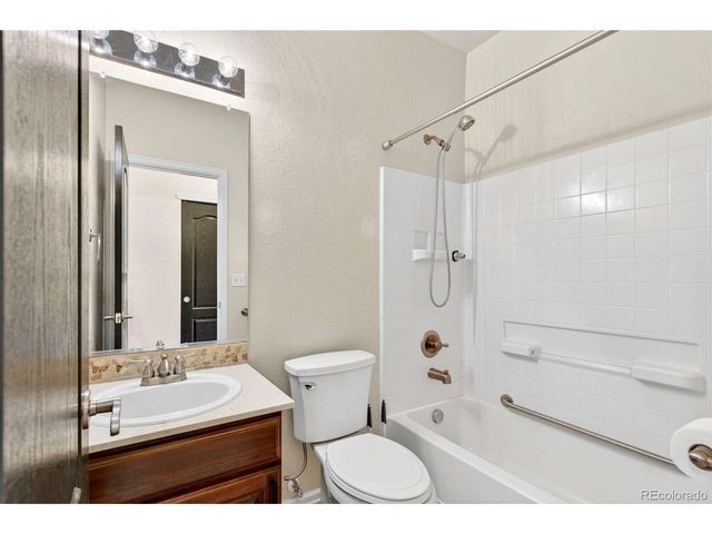 24666 E Arizona Cir, Aurora, CO 80018