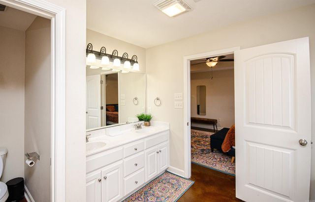 1040 Calloway Drive, Conway, AR 72034