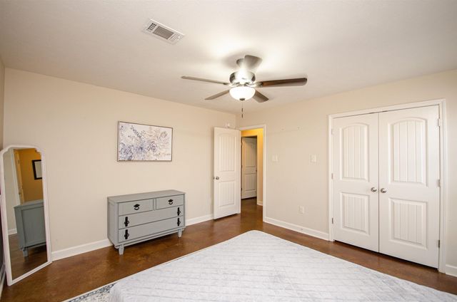 1040 Calloway Drive, Conway, AR 72034