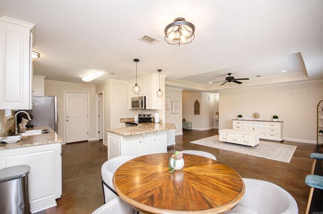 1040 Calloway Drive, Conway, AR 72034