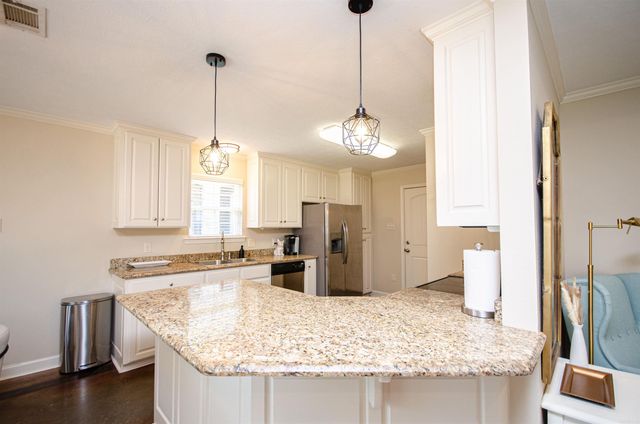 1040 Calloway Drive, Conway, AR 72034