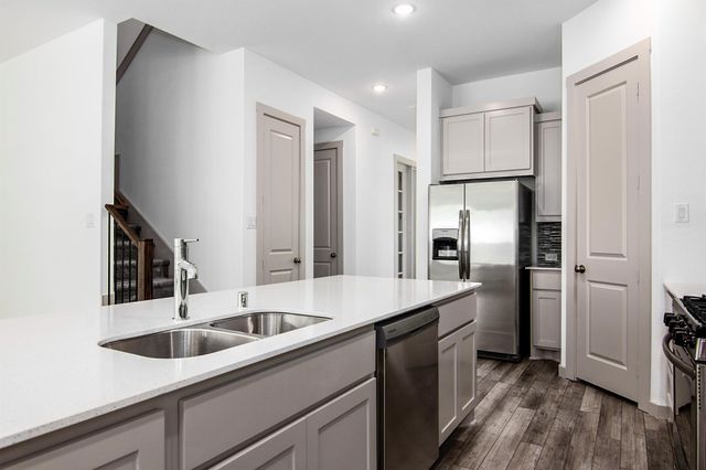4549 English Maple Drive, Arlington, TX 76005