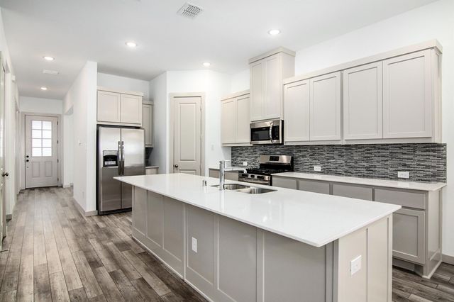 4549 English Maple Drive, Arlington, TX 76005