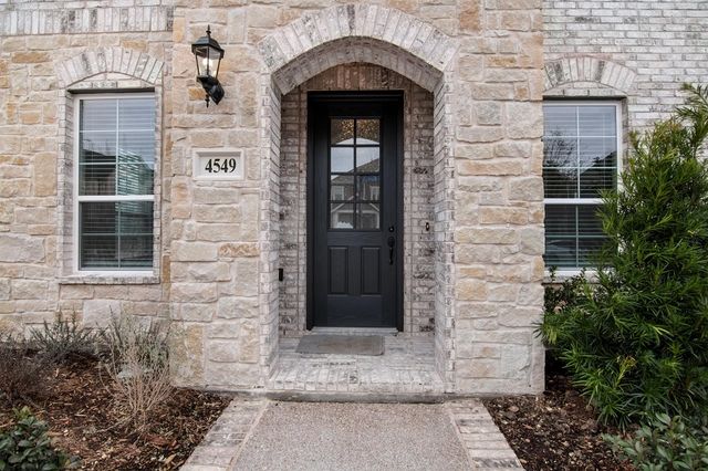 4549 English Maple Drive, Arlington, TX 76005