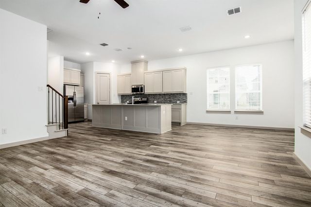 4549 English Maple Drive, Arlington, TX 76005