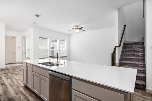 4549 English Maple Drive, Arlington, TX 76005