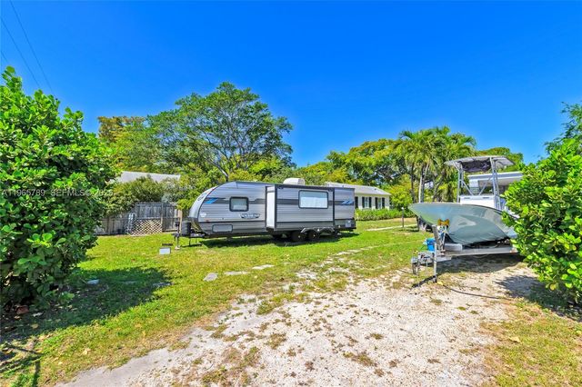 1946 Madison St, Hollywood, FL 33020