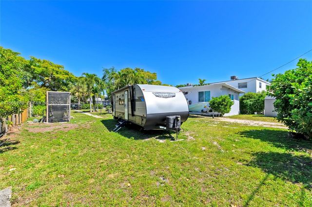 1946 Madison St, Hollywood, FL 33020